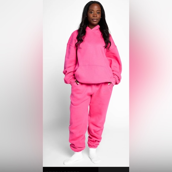 Comfrt Tops - Comfrt Minimalist Hoodie Hot Pink Size XL Heavyweight Loungewear NWT
